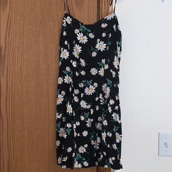 Forever 21 black floral/daisy dress - Picture 2 of 4